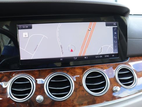 Used 2018 Mercedes-Benz E 300 image 29