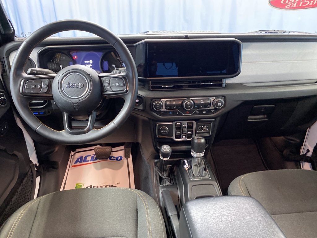 Used 2024 Jeep Wrangler Unlimited w/ Convenience Group AWD/4WD image 29
