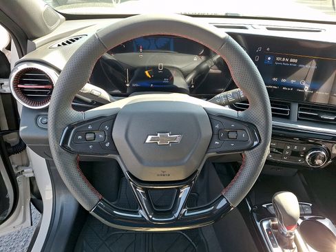 New 2026 Chevrolet Trax RS w/ Sunroof Package FWD image 13