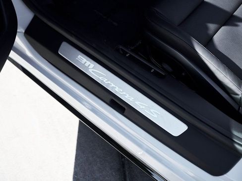 Used 2024 Porsche 911 Carrera 4S image 29