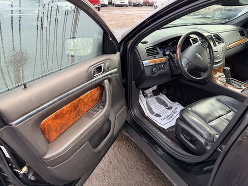 Used 2013 Lincoln MKS AWD image 16