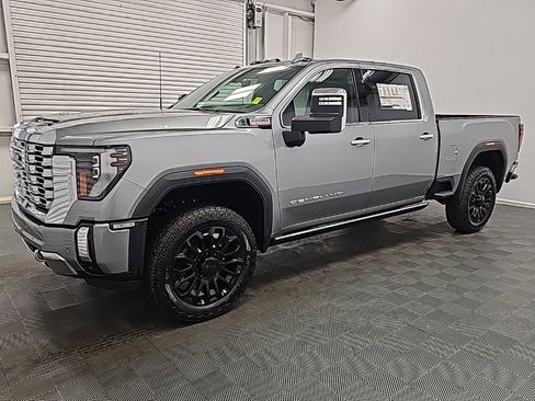 New 2026 GMC Sierra 2500 Denali w/ Denali Reserve Package image 4