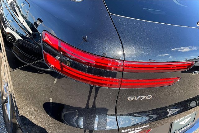 Certified 2026 Genesis GV70 2.5T Select AWD/4WD image 31