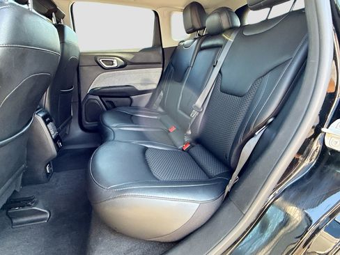 Used 2022 Jeep Compass Latitude FWD image 20