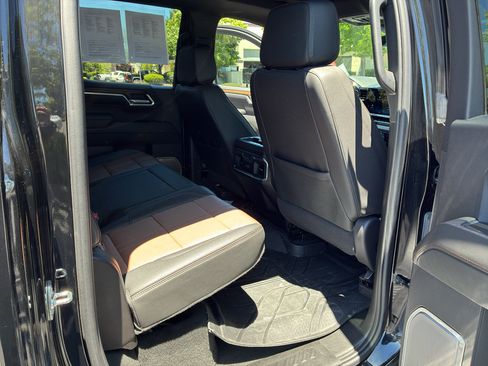 Used 2025 Chevrolet Silverado 1500 High Country w/ High Country Premium Package AWD/4WD image 55