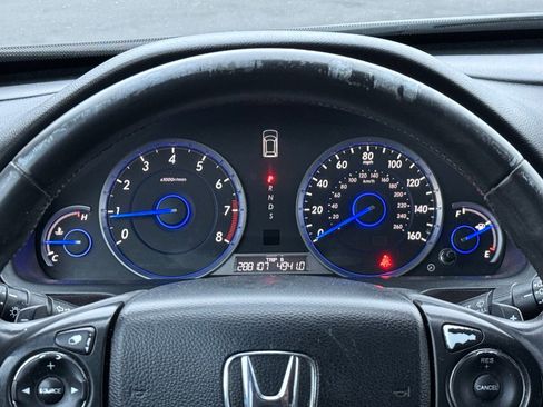 Used 2014 Honda Crosstour EX-L image 28