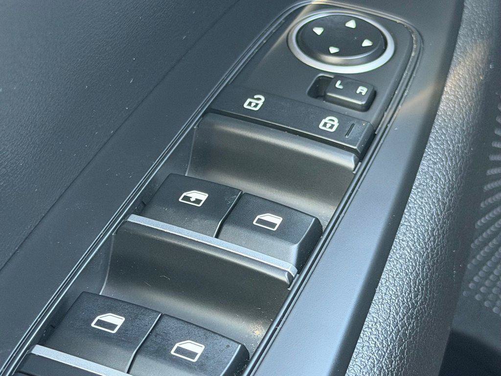 Used 2023 Kia Forte LXS FWD image 19