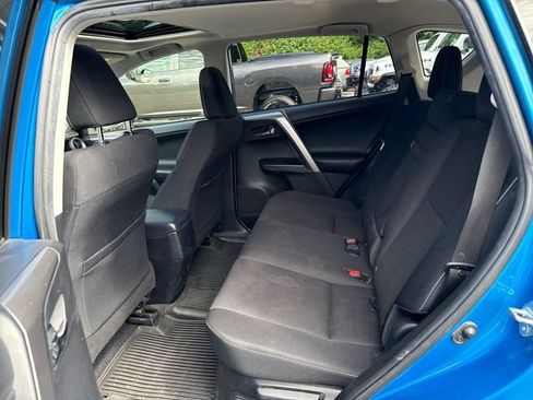Used 2017 Toyota RAV4 XLE AWD/4WD image 13