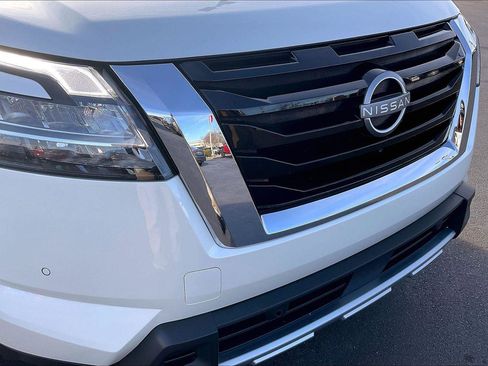 Certified 2024 Nissan Pathfinder Platinum w/ Cargo Package image 30