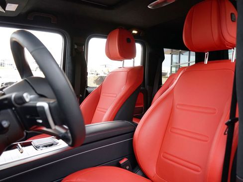 Used 2025 Mercedes-Benz G 550 image 8