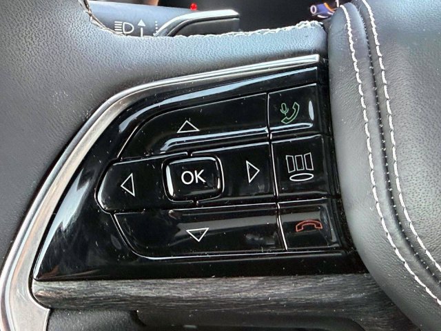 Used 2023 Jeep Grand Cherokee L Overland AWD/4WD image 24