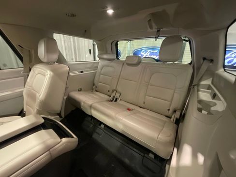 Used 2020 Lincoln Navigator Reserve w/ Luxury Package AWD/4WD image 14