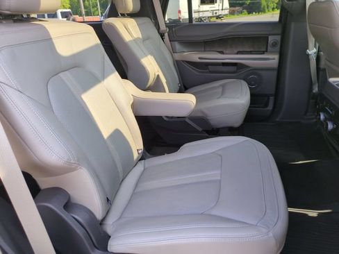 Used 2019 Ford Expedition Limited w/ Equipment Group 302A AWD/4WD image 34