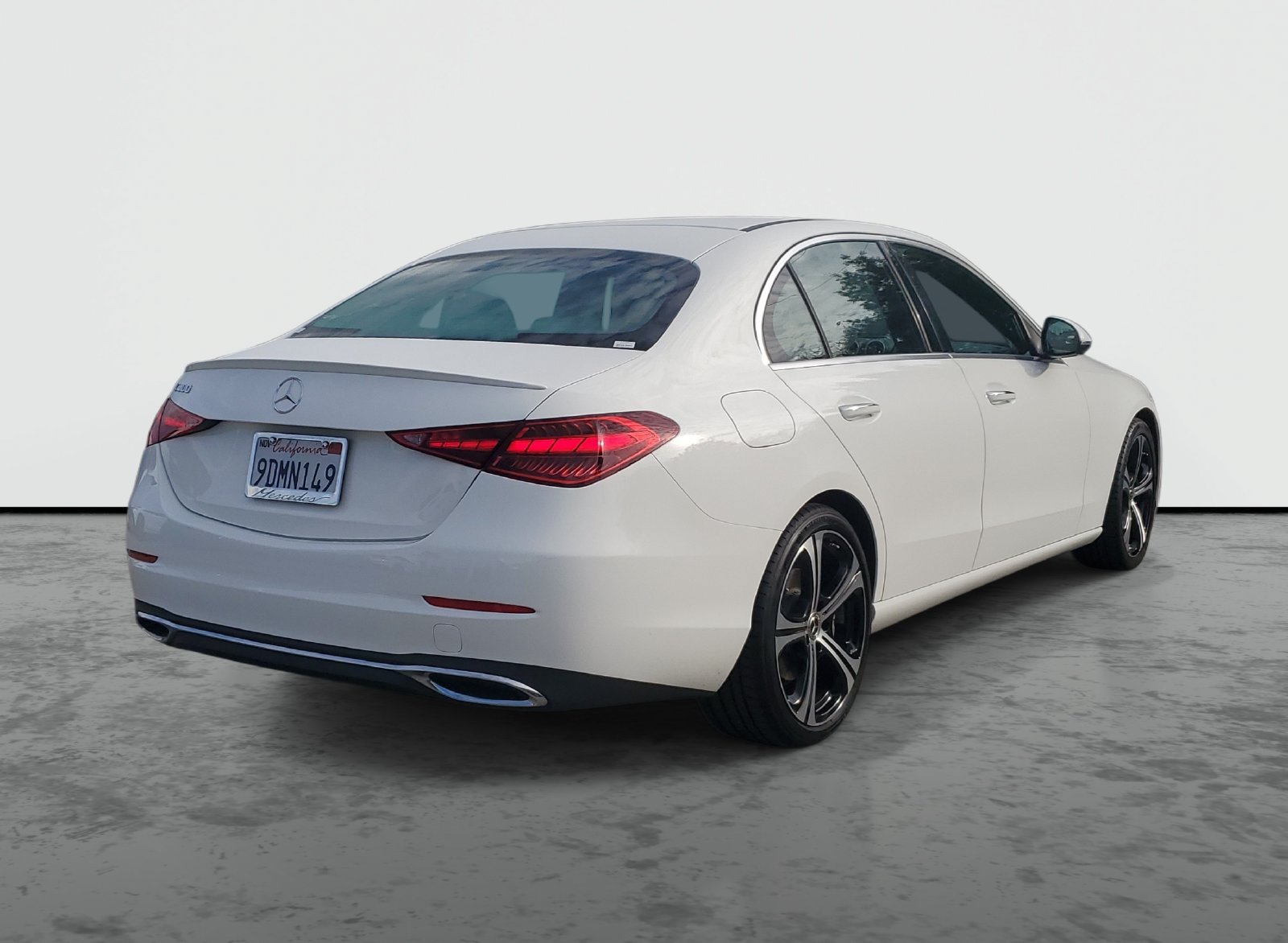 Used 2022 Mercedes-Benz C 300 Sedan image 4