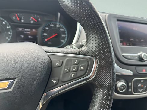 Used 2020 Chevrolet Equinox LS w/ LS Convenience Package FWD image 22