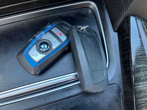 Used 2019 BMW 440i Coupe w/ M Sport Package image 34