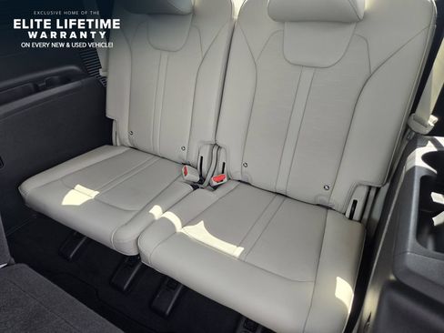 Certified 2025 Kia Sorento S w/ Panoramic Sunroof Package FWD image 29
