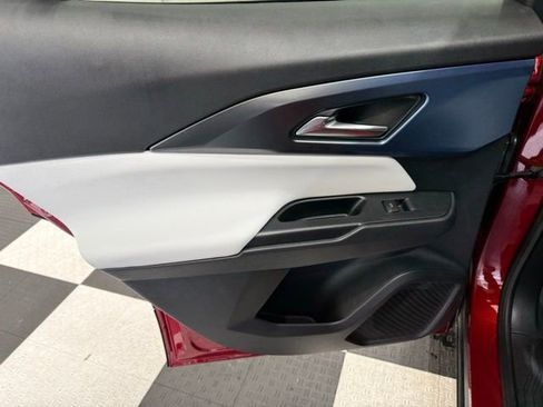 New 2026 Chevrolet Equinox EV LT image 18