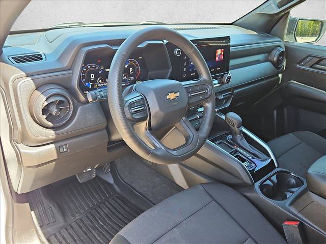 Used 2024 Chevrolet Colorado W/T w/ WT Convenience Package RWD image 10