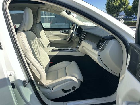 Certified 2023 Volvo XC60 B5 Ultimate image 25