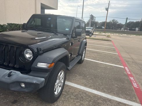 Used 2019 Jeep Wrangler Sport S image 15