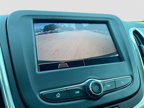 Used 2024 Chevrolet Equinox LS w/ LS Convenience Package image 13