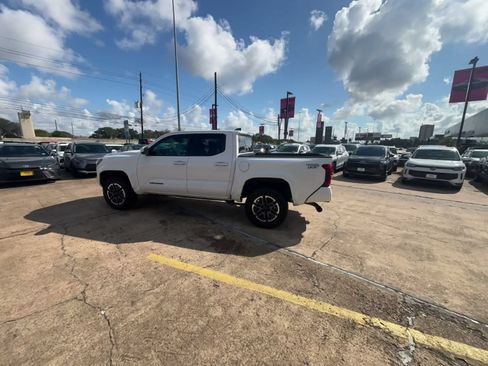 Used 2026 Toyota Tacoma TRD Sport AWD/4WD image 8