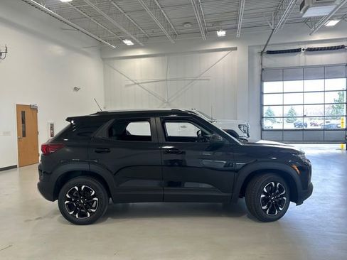 Used 2022 Chevrolet TrailBlazer LT w/ Convenience Package image 8