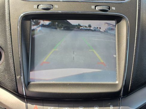 Used 2019 Dodge Journey Crossroad FWD image 23
