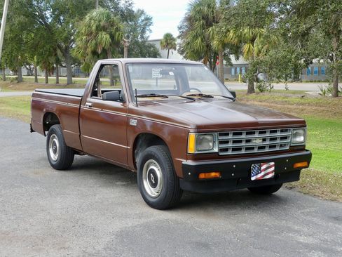Used 1988 Chevrolet S10 Pickup 2WD Regular Cab image 25