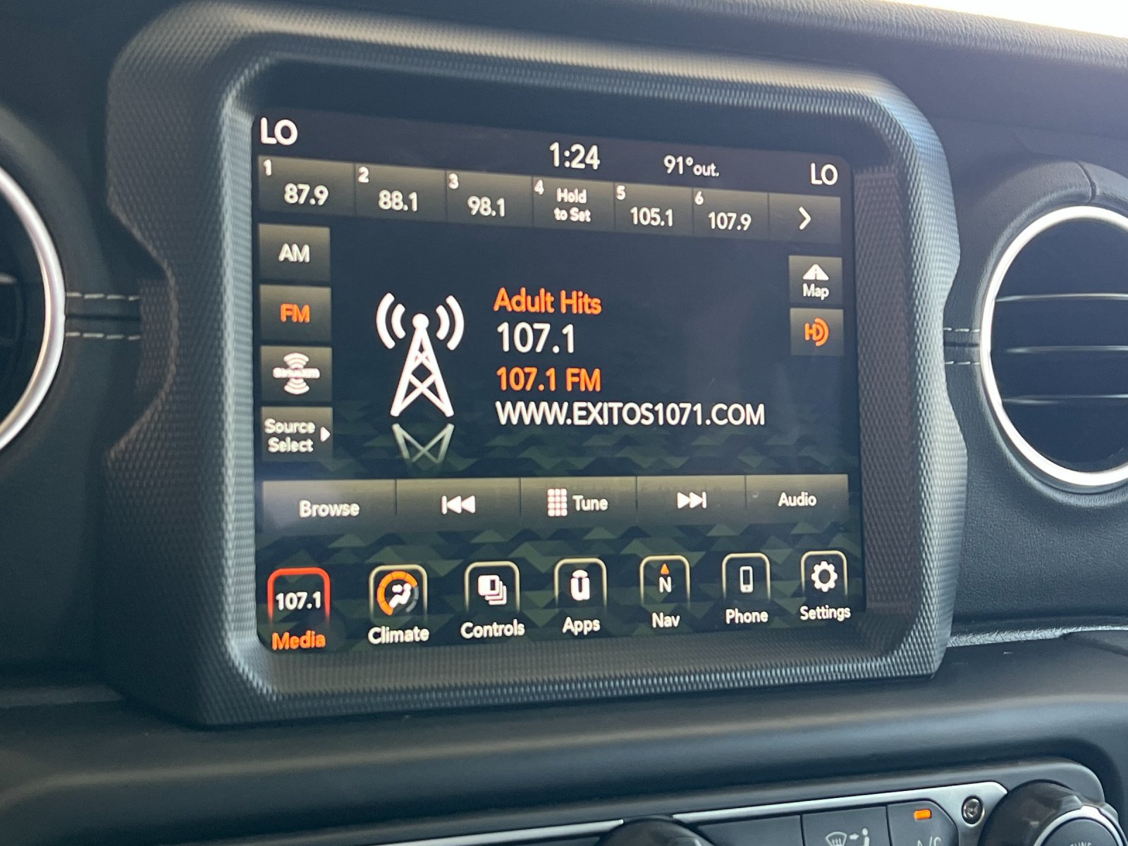 Used 2022 Jeep Gladiator Overland w/ Popular Equipment Package AWD/4WD image 19