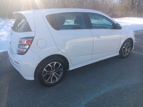 Used 2017 Chevrolet Sonic LT image 5
