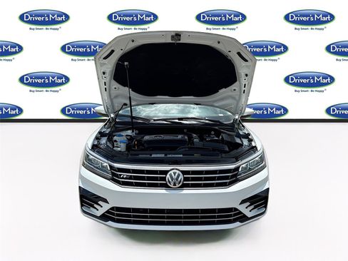 Used 2017 Volkswagen Passat 1.8T R-Line w/ R-Line Lighting Package FWD image 31