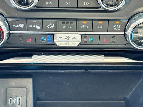 Used 2021 Ford F150 Lariat image 13