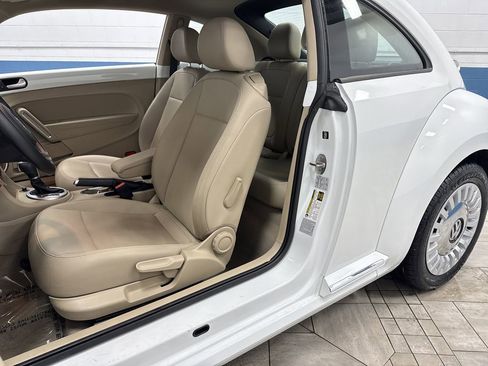 Used 2016 Volkswagen Beetle 1.8T SE image 4