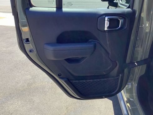 New 2025 Jeep Wrangler Rubicon w/ XTREMEE 35" Tire Package image 24