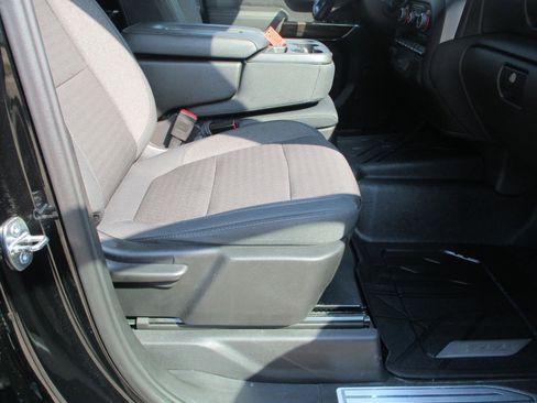 Used 2019 Chevrolet Silverado 1500 RST image 21