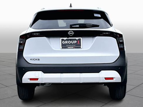 New 2026 Nissan Kicks SV image 4