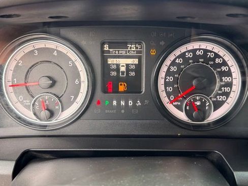 Used 2022 RAM 1500 Tradesman w/ Chrome Appearance Group AWD/4WD image 14