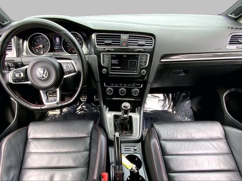 Used 2017 Volkswagen GTI SE FWD image 16