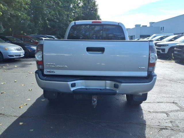 Used 2012 Toyota Tacoma 4x4 Double Cab w/ TRD Sport Pkg image 7