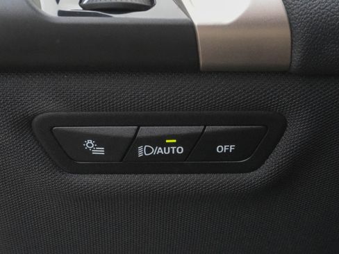 Used 2024 BMW iX xDrive50 w/ Premium Package image 17