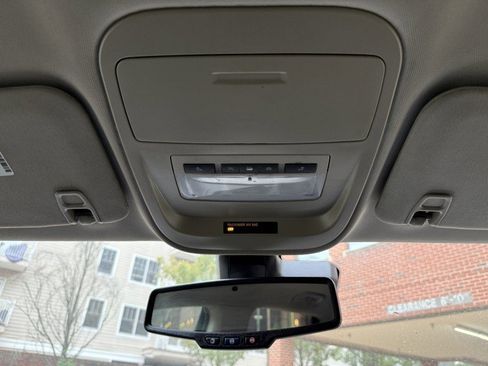 Used 2021 GMC Canyon Denali image 32