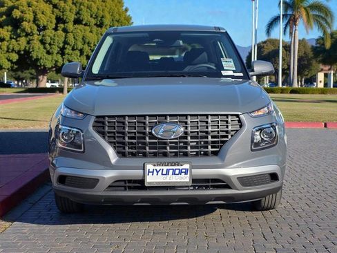 New 2026 Hyundai Venue SE image 3