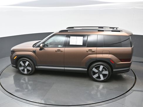 Used 2025 Hyundai Santa Fe Limited image 37