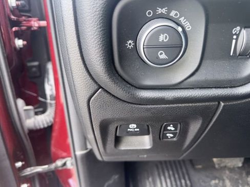 Used 2021 RAM 1500 Big Horn image 25