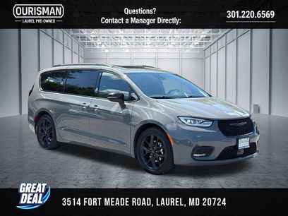 Used 2025 Chrysler Pacifica Limited
