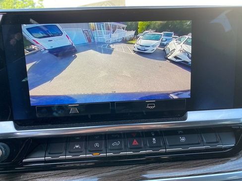 Used 2022 Chevrolet Silverado 1500 LT w/ Protection Package image 21