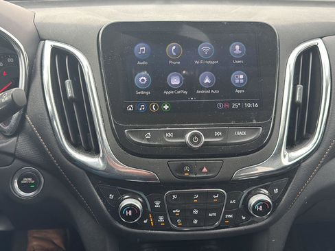 Used 2023 Chevrolet Equinox Premier image 15