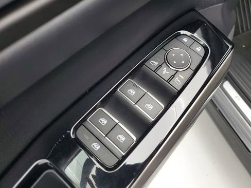 Used 2025 Nissan Pathfinder Platinum w/ Cargo Package FWD image 21